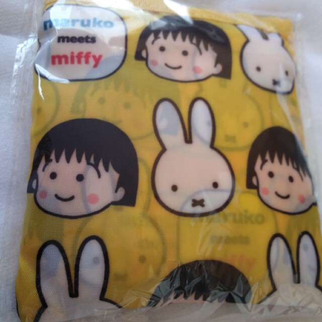 miffy(ミッフィー)のエコバッグ maruko meets miffy ミッフィー ちびまる子ちゃん エンタメ/ホビーのアニメグッズ(その他)の商品写真