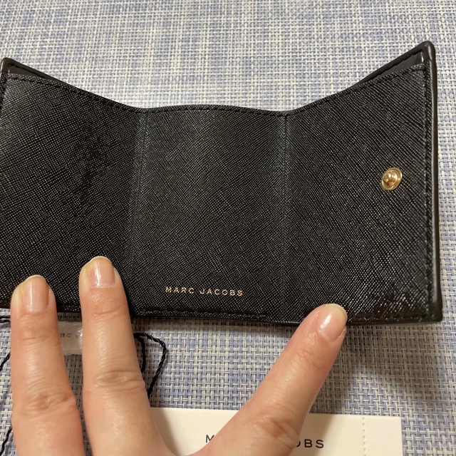 MARC JACOBS(マークジェイコブス)のMARC JACOBS  三つ折り財布　新品未使用品 レディースのファッション小物(財布)の商品写真