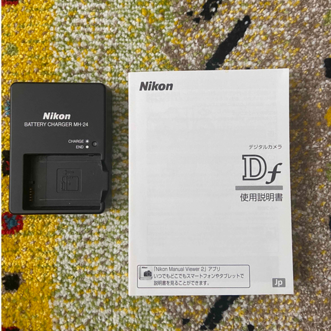 【ショット数500以下】Nikon  Df レンズキット SILVER