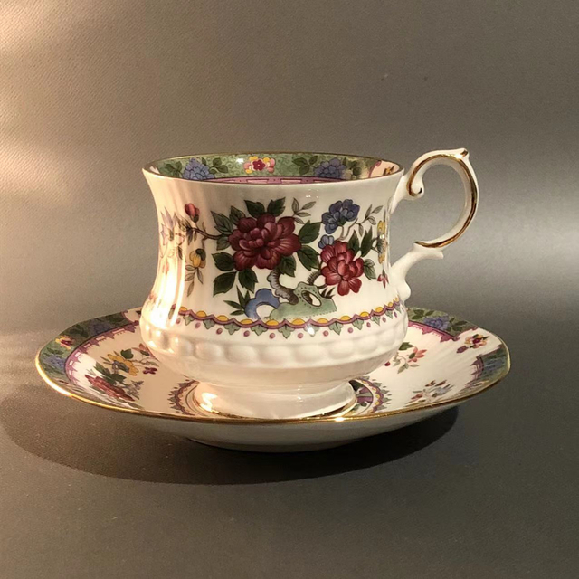 N40、イギリス製Staffordshire England カップ&ソーサー