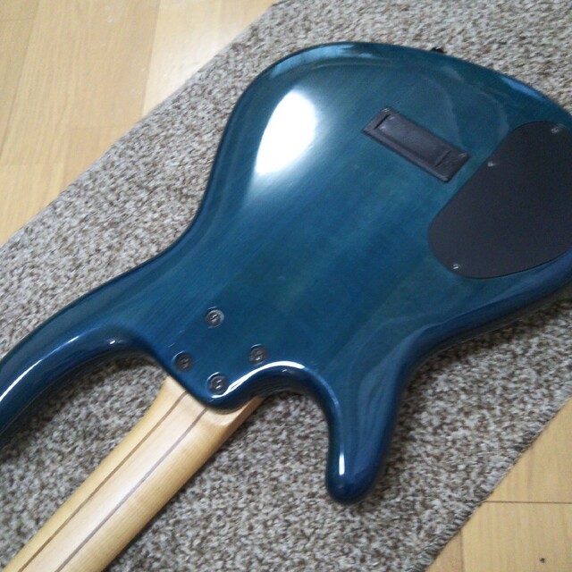 DEAN Edge 5弦ベース 3