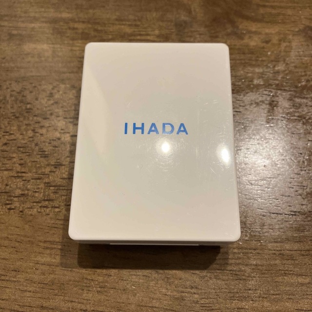 IHADA(イハダ)のイハダ 薬用フェイスプロテクトパウダー コスメ/美容のベースメイク/化粧品(フェイスパウダー)の商品写真