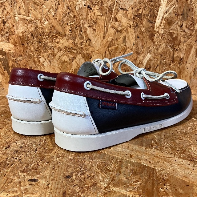 SEBAGO(セバコ)のSEBAGO DOCKSIDES US9.5 27.5cm メンズの靴/シューズ(デッキシューズ)の商品写真