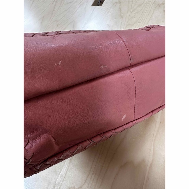 Bottega Veneta(ボッテガヴェネタ)のボッテガヴェネタ　カンパーナ　落ち着いたピンク レディースのバッグ(ショルダーバッグ)の商品写真