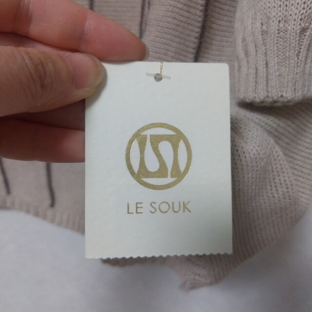 Le souk(ルスーク)の新品未使用　ルスーク　LE SOUK トップス　サイズ38 レディースのトップス(カットソー(長袖/七分))の商品写真