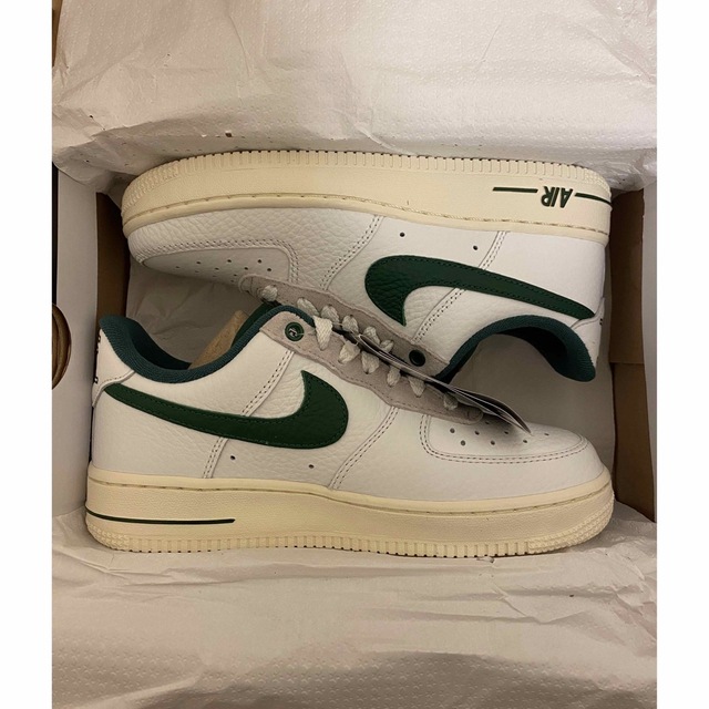 NIKE(ナイキ)のNIKE WMNS AIR FORCE 1 '07 “GORGE GREEN” レディースの靴/シューズ(スニーカー)の商品写真