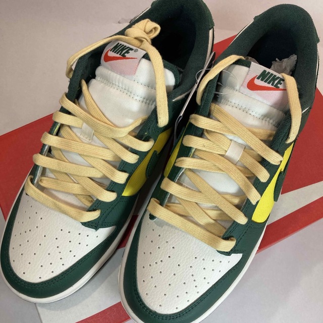 NIKE(ナイキ)のNike WMNS Dunk Low SE "Noble Green" 27.0 レディースの靴/シューズ(スニーカー)の商品写真