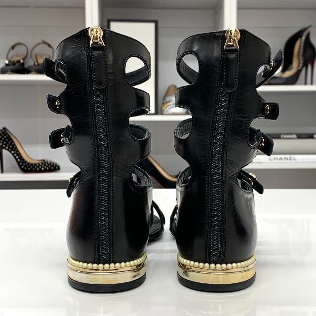 CHANEL - 5063 未使用 シャネル パール レザー サンダル ブラックの