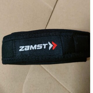 ZAMSTザムストオスグッド 膝のサポーター(トレーニング用品)