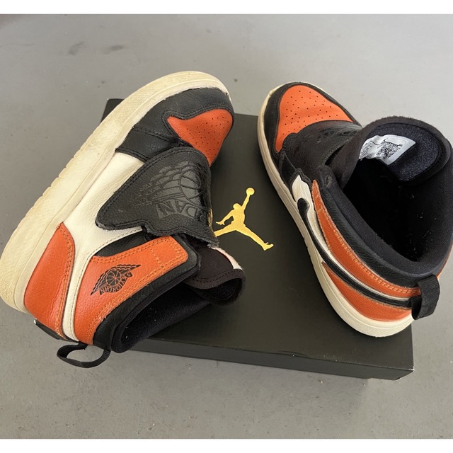 Jordan Brand（NIKE）(ジョーダン)のSKY JORDAN1(PS) キッズ/ベビー/マタニティのキッズ靴/シューズ(15cm~)(スニーカー)の商品写真