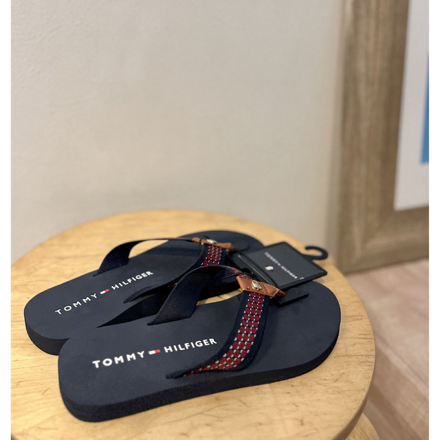 TOMMY HILFIGER(トミーヒルフィガー)の新品✴︎トミーヒルフィガー ビーチサンダル 23cm 23.5cm ネイビー レディースの靴/シューズ(ビーチサンダル)の商品写真