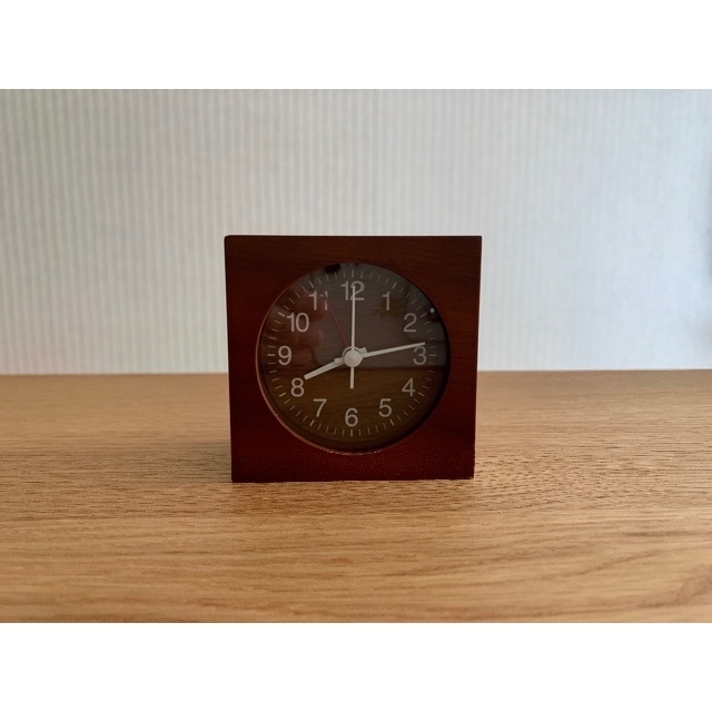 MUJI (無印良品)(ムジルシリョウヒン)の無印良品　ウォールナット　アラームクロック インテリア/住まい/日用品のインテリア小物(置時計)の商品写真
