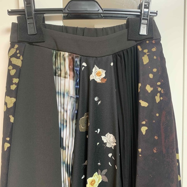Ameri VINTAGE(アメリヴィンテージ)のAMERI ビビアンアーカイブスカート レディースのスカート(ロングスカート)の商品写真