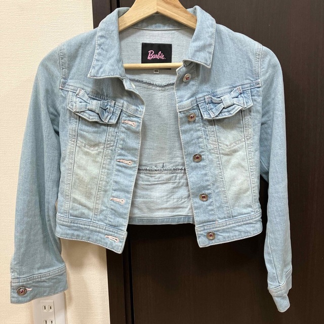 Barbie(バービー)のBarbie ジャケット　サイズ140 キッズ/ベビー/マタニティのキッズ服女の子用(90cm~)(ジャケット/上着)の商品写真