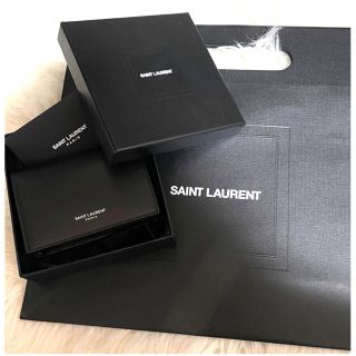 サンローラン(Saint Laurent)のサンローラン　名刺入れ　新品　　カードケース　カードホルダー(名刺入れ/定期入れ)