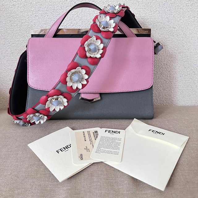 FENDI(フェンディ)のtoppokayo様⭐︎FENDIデミジュール＆フラワーストラップユーバッグ レディースのバッグ(ショルダーバッグ)の商品写真