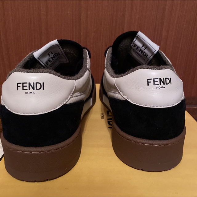 FENDI メンズスニーカー