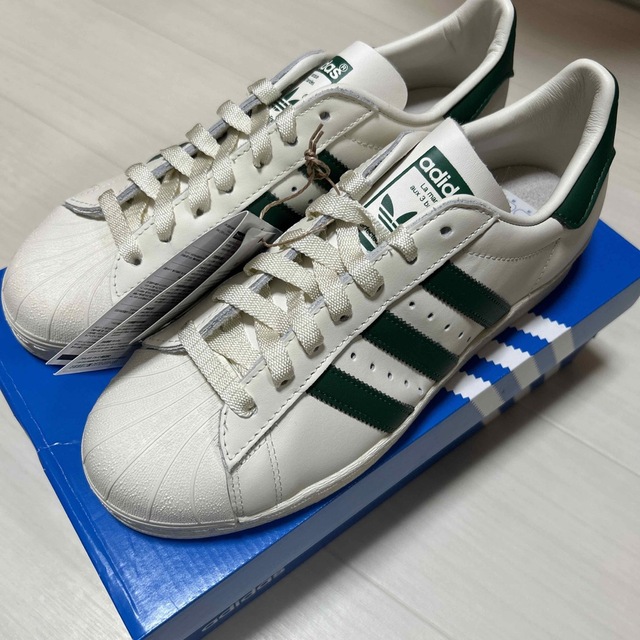 adidas(アディダス)の【値下げ】adidas  SUPERSTAR82 26cm メンズの靴/シューズ(スニーカー)の商品写真