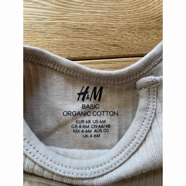 H&M(エイチアンドエム)のH&M  半袖ロンパース キッズ/ベビー/マタニティのベビー服(~85cm)(ロンパース)の商品写真