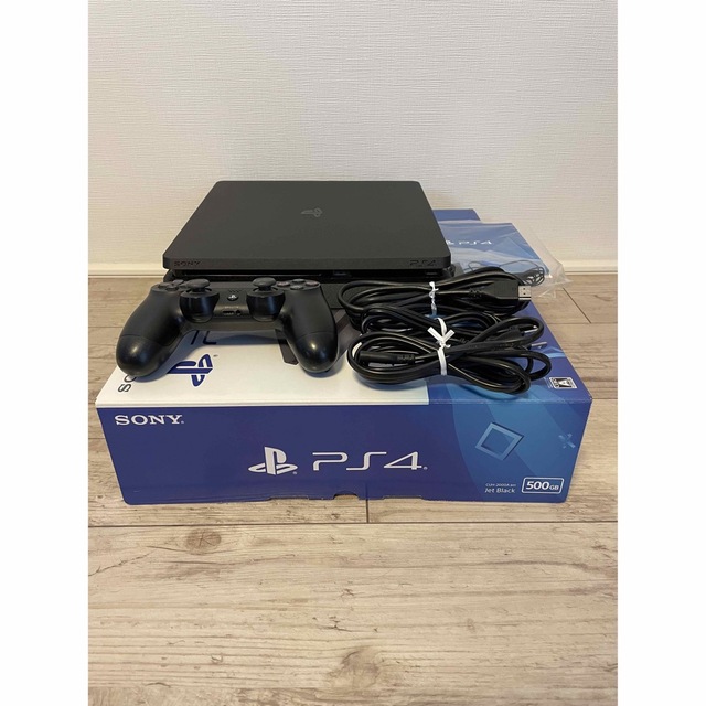 PlayStation4(プレイステーション4)の【中古品】SONY PlayStation4 本体 CUH-2000AB01 エンタメ/ホビーのゲームソフト/ゲーム機本体(家庭用ゲーム機本体)の商品写真