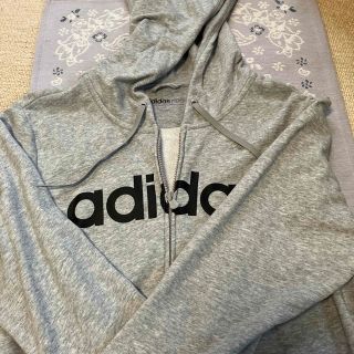 アディダス(adidas)のadidas(パーカー)