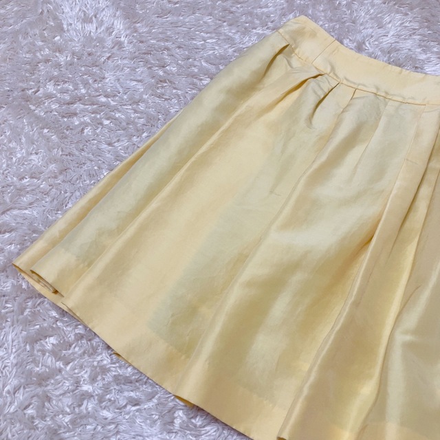 FOXEY(フォクシー)のFOXEY フォクシー　春夏色　膝丈プリーツスカート　黄色　Lサイズ　40 レディースのスカート(ひざ丈スカート)の商品写真