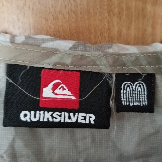 QUIKSILVER(クイックシルバー)のクイックシルバー QUIKSILVER メンズ M ウインドブレーカー 上着 メンズのジャケット/アウター(マウンテンパーカー)の商品写真