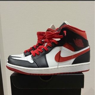 ジョーダン(Jordan Brand（NIKE）)のNike Air Jordan 1 Mid "White/Gym Red Bla(スニーカー)