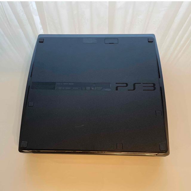 PlayStation3(プレイステーション3)のSONY PlayStation3 本体 CECH-3000 アンチャーデット付 エンタメ/ホビーのゲームソフト/ゲーム機本体(家庭用ゲーム機本体)の商品写真