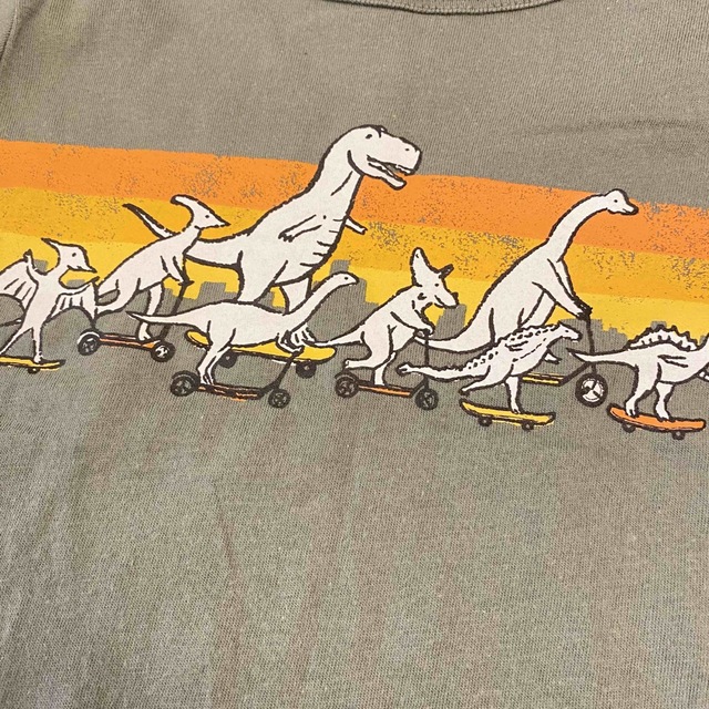 GAP(ギャップ)のGAP Tシャツ ダイナソー 恐竜 80 キッズ/ベビー/マタニティのベビー服(~85cm)(Ｔシャツ)の商品写真