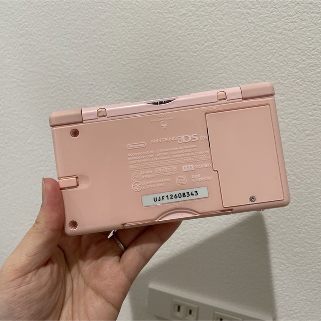 ニンテンドーDS(ニンテンドーDS)のDS lite ライト　ピンク　本体セット エンタメ/ホビーのゲームソフト/ゲーム機本体(携帯用ゲーム機本体)の商品写真