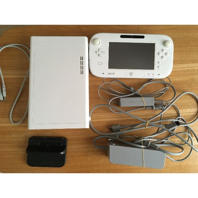 任天堂(ニンテンドウ)のNintendo WiiU 32GB ホワイト マリオメーカー セット エンタメ/ホビーのゲームソフト/ゲーム機本体(家庭用ゲーム機本体)の商品写真