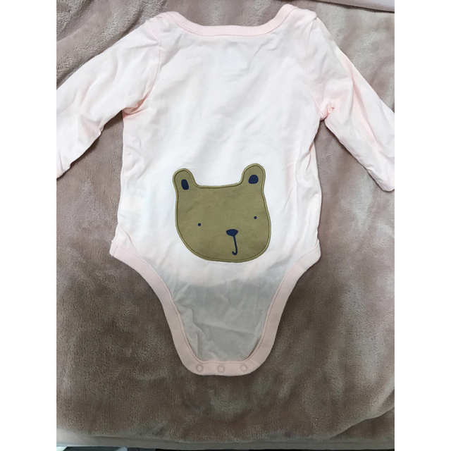 babyGAP(ベビーギャップ)のbabyGAP 長袖ボディスーツ　ピンク キッズ/ベビー/マタニティのベビー服(~85cm)(ロンパース)の商品写真