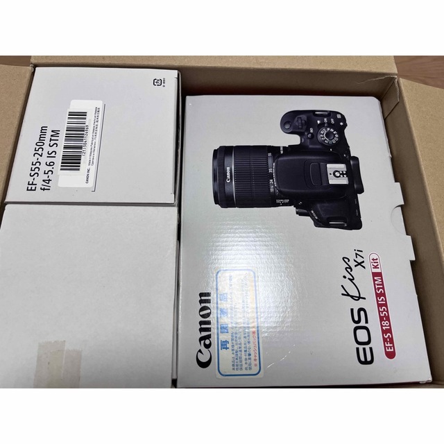 Canon(キヤノン)のrui様専用 一眼レフ　Canon EOS Kiss X7i ダブルズーム スマホ/家電/カメラのカメラ(デジタル一眼)の商品写真