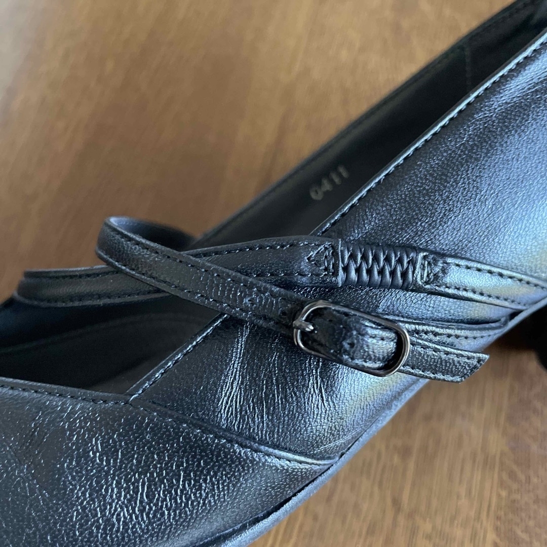 Pedala（asics）(ペダラ)の黒パンプス　pedala 23.5cm EE レディースの靴/シューズ(ハイヒール/パンプス)の商品写真