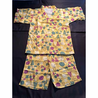 ディズニー(Disney)のNo.061-1新品タグ付きDisneyプーさんパジャマ(140cm)(パジャマ)