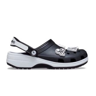 マスターマインドジャパン(mastermind JAPAN)の新品未開封 Mastermind × Crocs Classic Clog(サンダル)