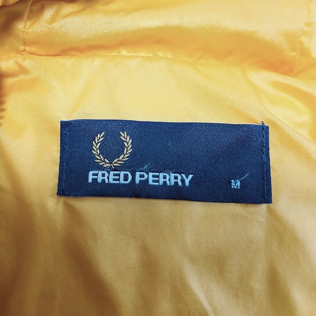 FRED PERRY(フレッドペリー)のダウンジャンパー レディースのジャケット/アウター(ダウンジャケット)の商品写真