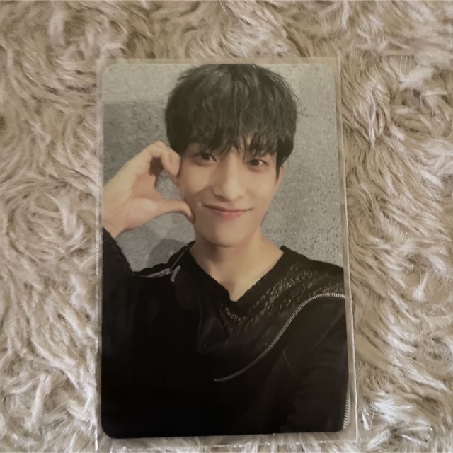SEVENTEEN(セブンティーン)のセブチ Face the Sun Pioneer トレカ ドギョム DK エンタメ/ホビーのCD(K-POP/アジア)の商品写真