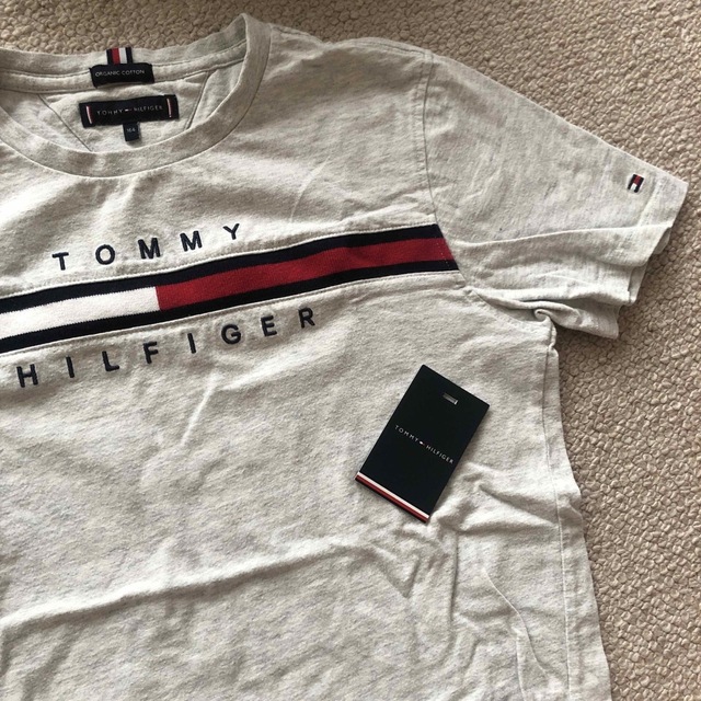 TOMMY HILFIGER(トミーヒルフィガー)のトミーフィルフィガー　160 Tシャツ キッズ/ベビー/マタニティのキッズ服男の子用(90cm~)(Tシャツ/カットソー)の商品写真