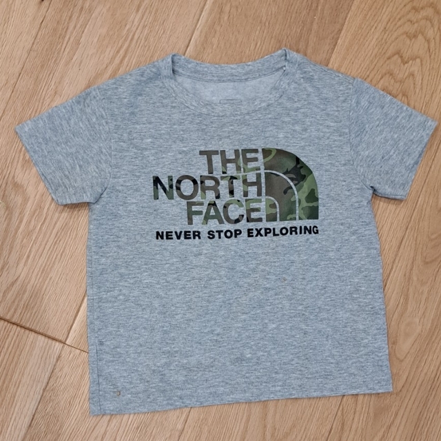 THE NORTH FACE(ザノースフェイス)のNorth Face ノースフェイス 迷彩 Tシャツ 100 キッズ/ベビー/マタニティのキッズ服男の子用(90cm~)(Tシャツ/カットソー)の商品写真