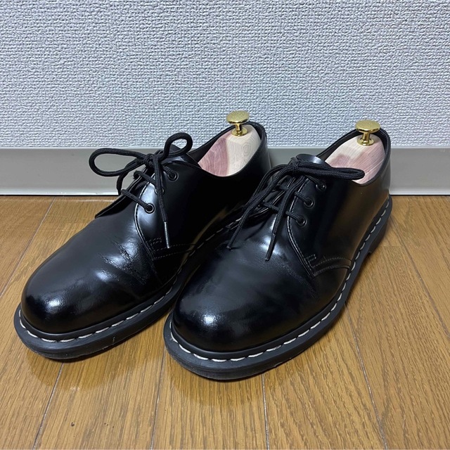 Dr.Martens(ドクターマーチン)の期間限定値引き！　Dr.Martens (ドクターマーチン)３ホール白ステッチ　 メンズの靴/シューズ(ブーツ)の商品写真