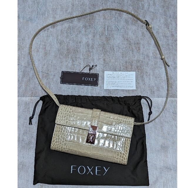 FOXEY(フォクシー)のフォクシー "Cocco Sonata" ベージュ クラッチ/ショルダーバッグ レディースのバッグ(クラッチバッグ)の商品写真