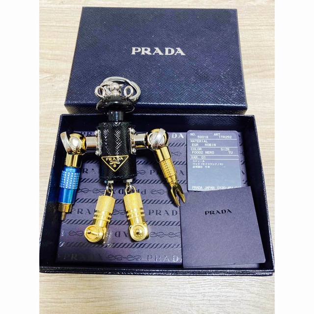 プラダ キーホルダー トリックロビン ロボット プラダ キーホルダー トリックロビン ロボット