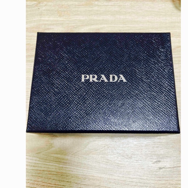 PRADA(プラダ)のプラダ　キーホルダー　トリックロビン　ロボット レディースのファッション小物(キーホルダー)の商品写真