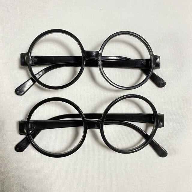2個セット 伊達メガネ 丸めがね 黒ぶち黒縁 眼鏡 子供用 レンズなし 小物 キッズ/ベビー/マタニティのこども用ファッション小物(サングラス)の商品写真