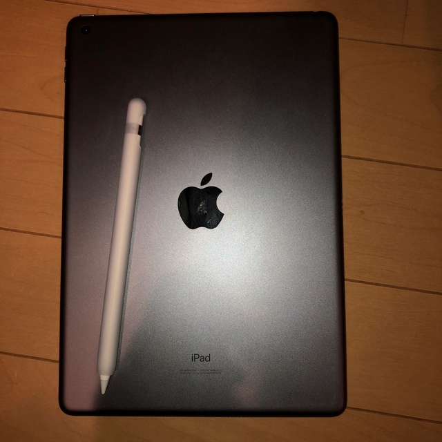 iPad(アイパッド)のiPad 第8世代　Apple Pencil付 スマホ/家電/カメラのPC/タブレット(タブレット)の商品写真