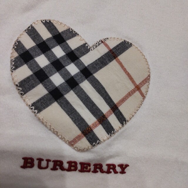 BURBERRY(バーバリー)のバーバリー Tシャツ ハート  130 120 BURBERRY キッズ/ベビー/マタニティのキッズ服女の子用(90cm~)(Tシャツ/カットソー)の商品写真