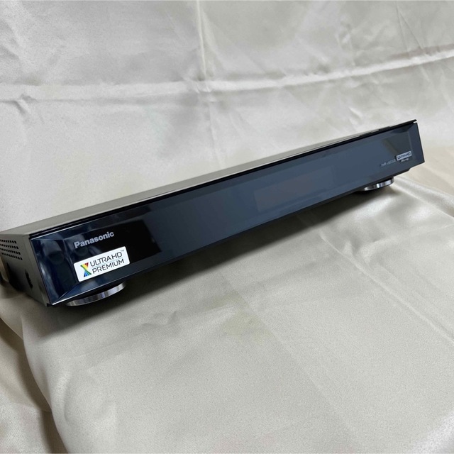 Panasonic(パナソニック)のPanasonic ブルーレイレコーダー　DMR-UBZ2020 純正リモコン付 スマホ/家電/カメラのテレビ/映像機器(ブルーレイレコーダー)の商品写真