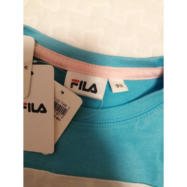 FILA(フィラ)の新品　FILA  カットソー　95サイズ キッズ/ベビー/マタニティのキッズ服女の子用(90cm~)(Tシャツ/カットソー)の商品写真